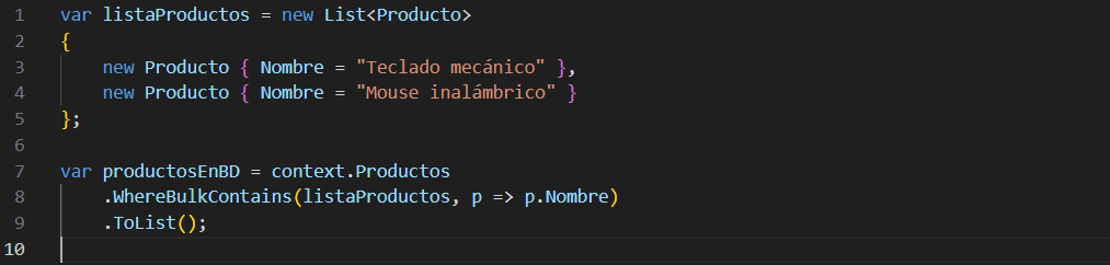 Ejemplo de código en C# que muestra cómo filtrar registros por nombre usando WhereBulkContains con Entity Framework Core.